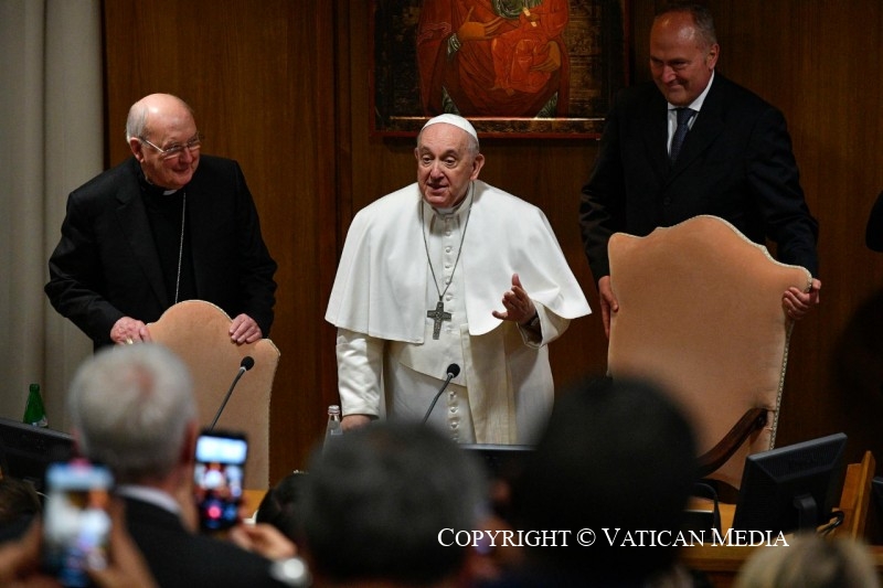 DISCORSO DEL SANTO PADRE FRANCESCO                AI PARTECIPANTI                   AL CONVEGNO PROMOSSO DAL DICASTERO PER I LAICI, LA FAMIGLIA E LA VITA